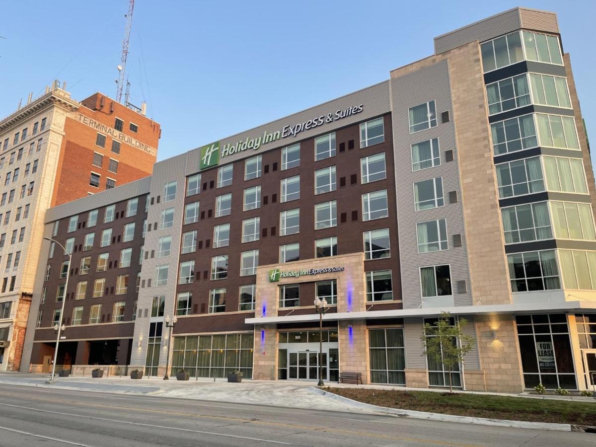 Holiday Inn Express & Suites - Lincoln Downtown By Ihg Exterior photo