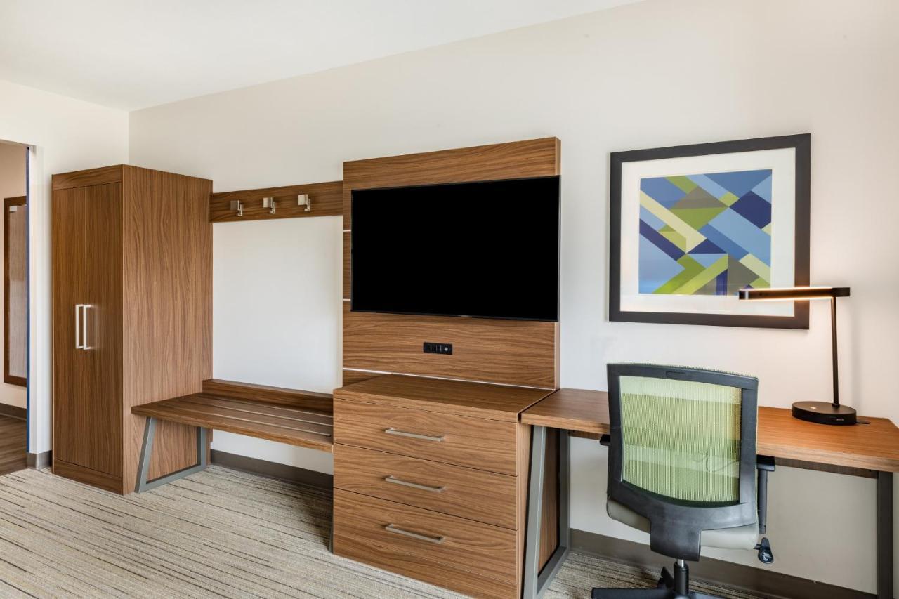 Holiday Inn Express & Suites - Lincoln Downtown By Ihg Exterior photo