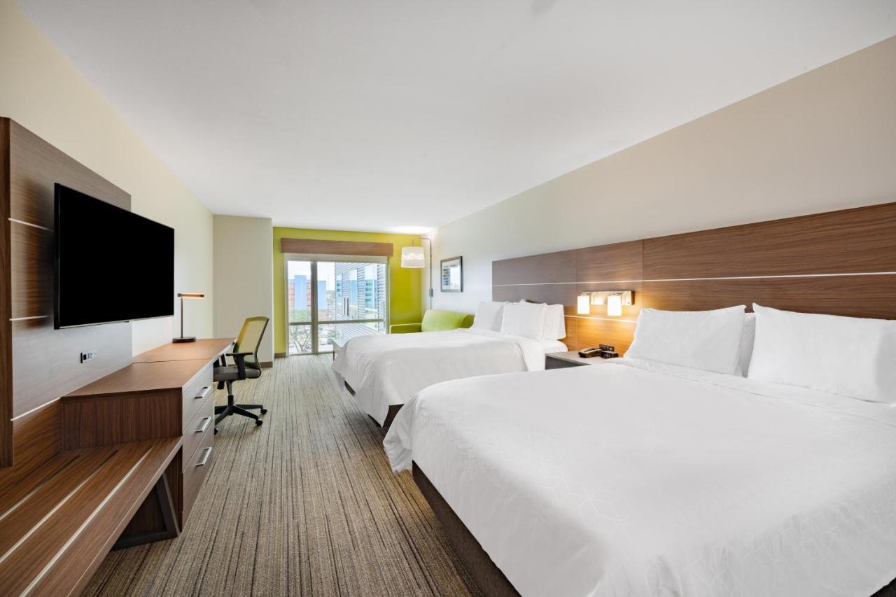 Holiday Inn Express & Suites - Lincoln Downtown By Ihg Exterior photo